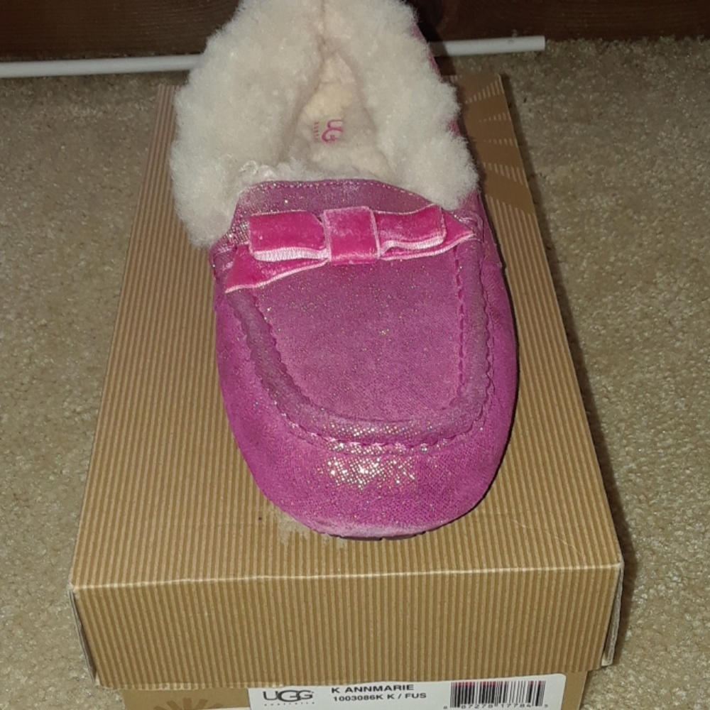 Uggs - image 1